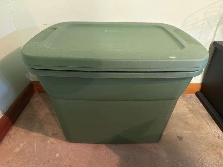 STORAGE TOTES AND 6 GAL STORAGE BINS