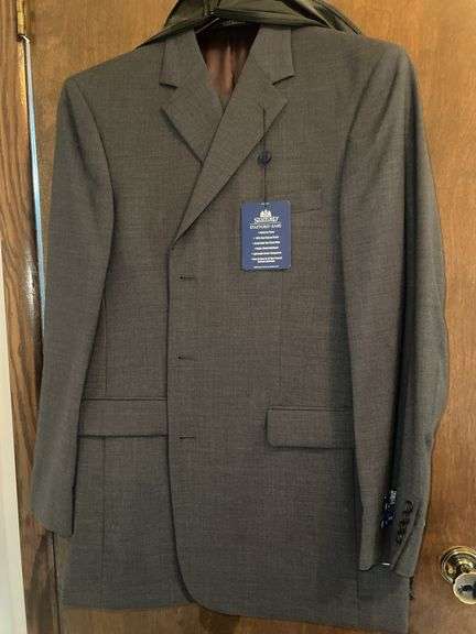 Men’s Gray Stafford Full Suit in Garment Bag