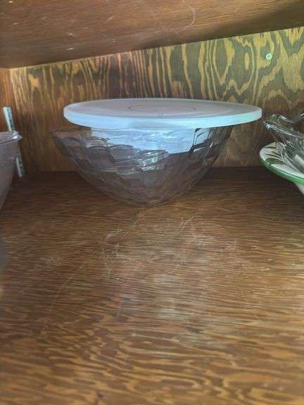 CASSEROLE DISH, SERVING BOWLS AND LIDS, LIBBEY ORCHARD BAKING DISHES AND BOWL