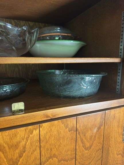 CASSEROLE DISH, SERVING BOWLS AND LIDS, LIBBEY ORCHARD BAKING DISHES AND BOWL