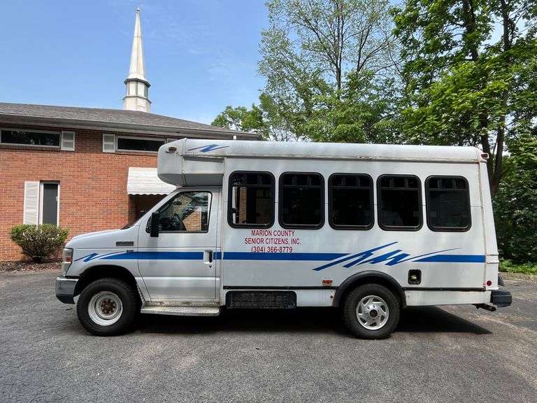 2009 Ford E-350 Passenger Bus Vin# 1FDWE35LX9DA73300