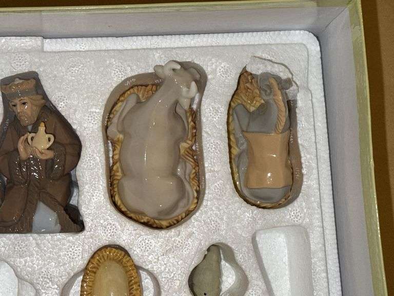 Hallmark Miniature Nativity Scene Set