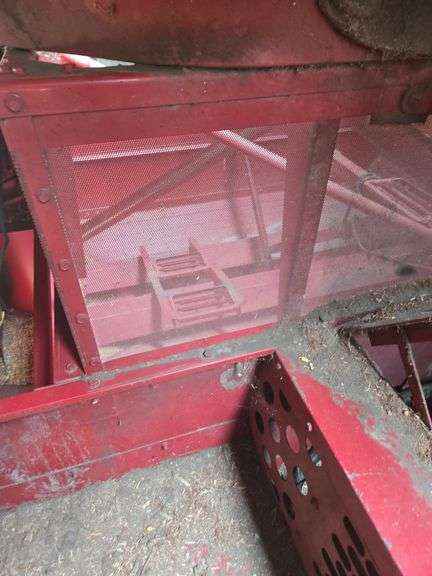 Case IH 2388 Axial- Flow Rotary Combine