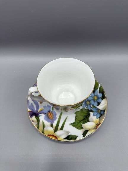 BAUM BROS 4 PC TEACUP AND SAUCER SET