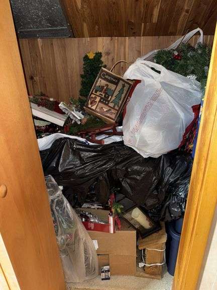 ENTIRE CLOSET OF CHRISTMAS DECOR