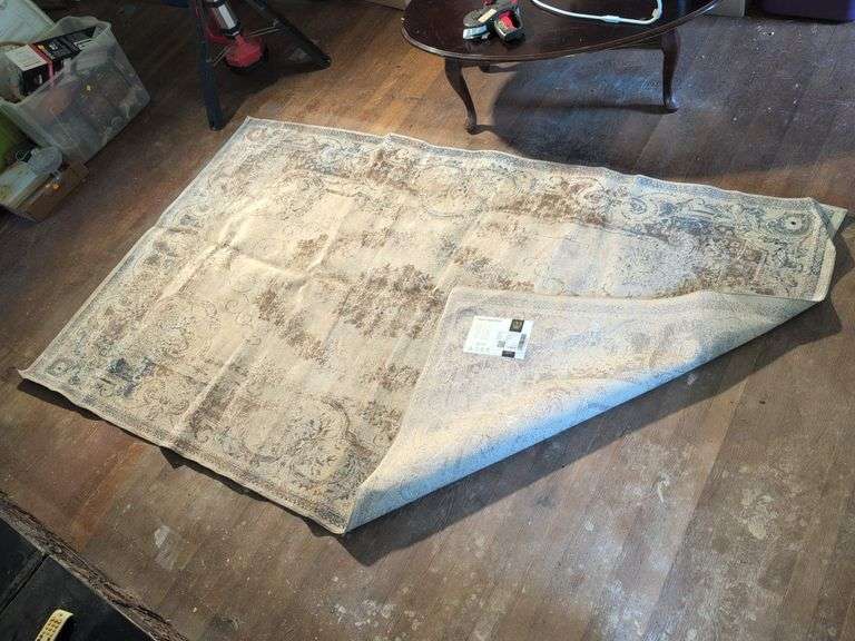 Villa Collection 5' x 8' area rug