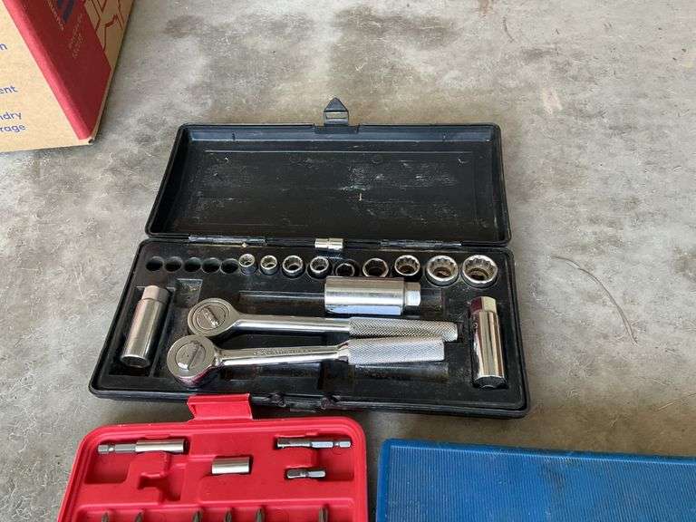 Socket Set, Screwdriver Bit Set, Screw and Nut Driver Set
