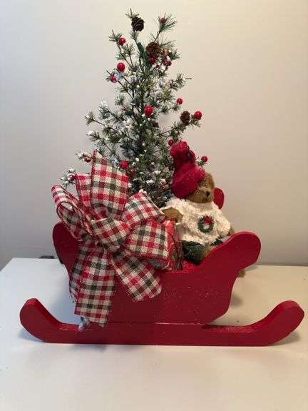 HARRIET RED SLEIGH CHRISTMAS BEAR A D PRE-LIT TREE