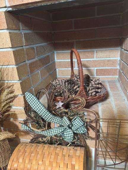 DECOR, BASKET, WREATH, TEDDY BEAR