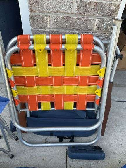 3 Folding Bag Chairs, 2 Folding Lawn Chairs