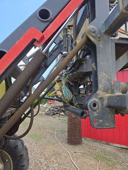 Melroe 3430 Spra-coupe sprayer