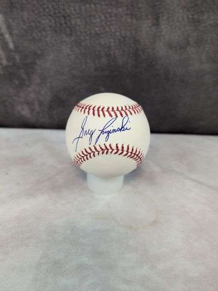 Greg Luzinski signed MLB baseball, Tri-Star