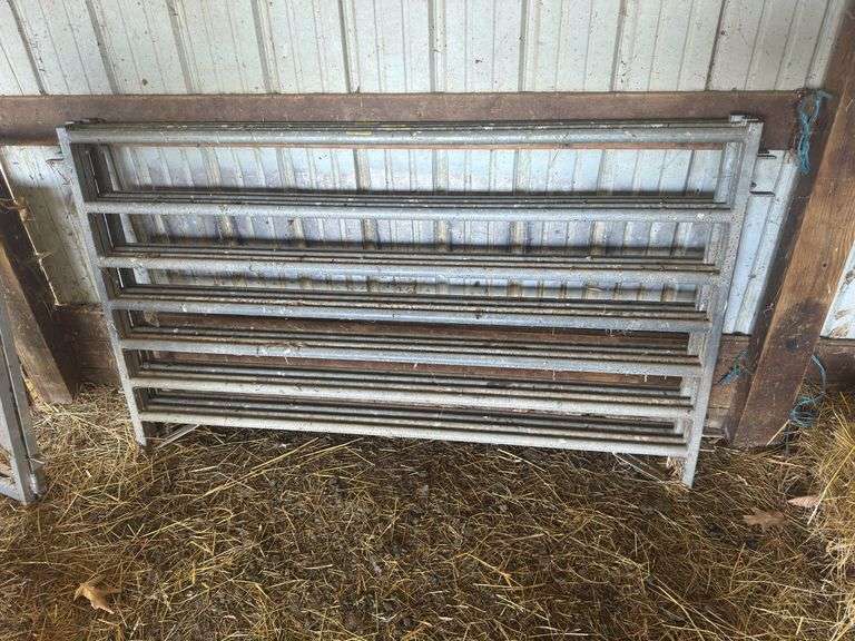 (4) Gates Approx 6’ x 3.5’