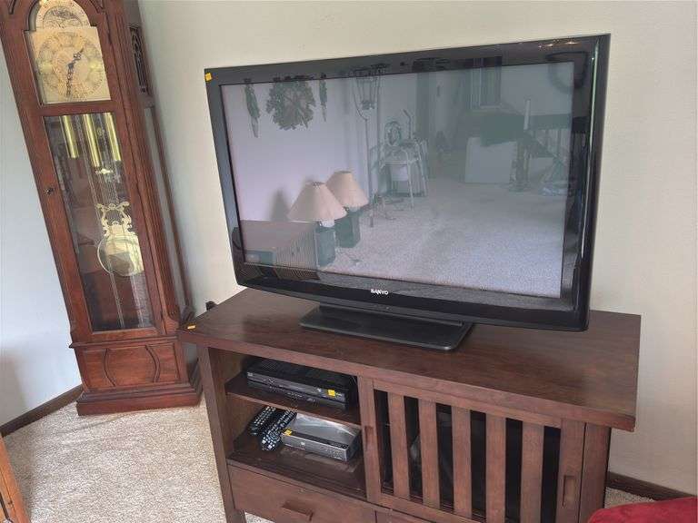 Sanyo 42” TV w/ DVD Player and HDTV Cable Box