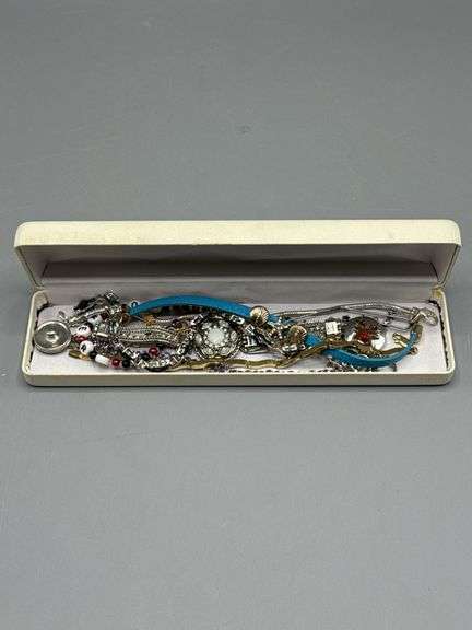 VARIETY OF BEADED NECKLACES, BRACELETS, EARRINGS