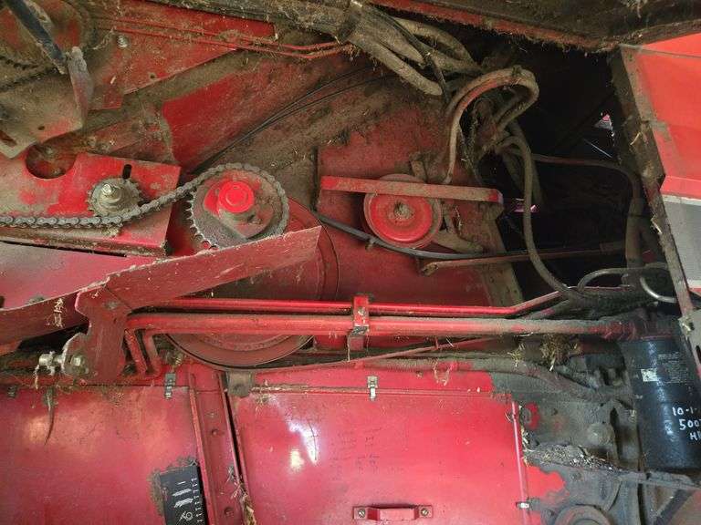 Case IH 2388 Axial- Flow Rotary Combine