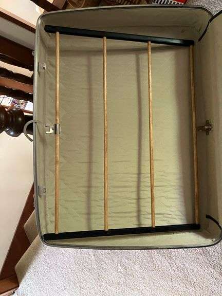 PAIR OF VINTAGE AMERICAN TOURISTER LUGGAGE