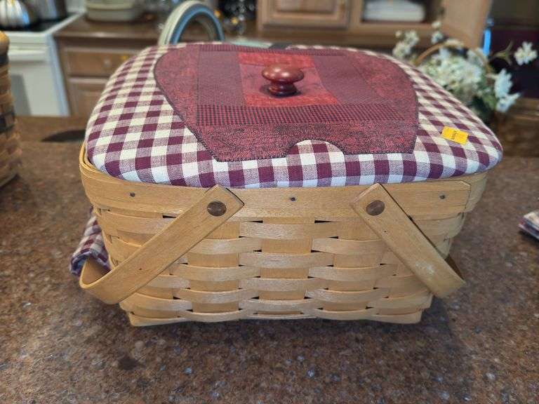 Longaberger Apple Picnic Basket