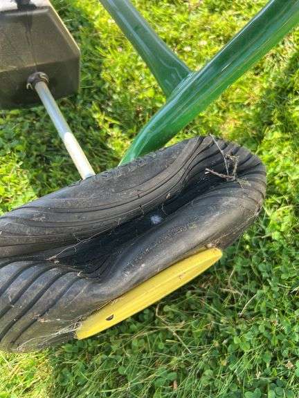 John Deere Plastic Pull Behind Fertilizer Spreader