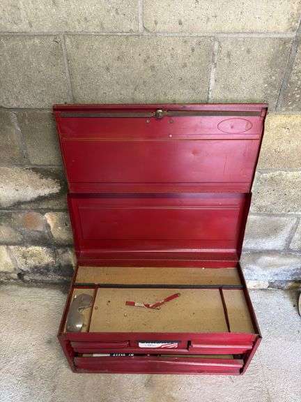VINTAGE TOOL CHEST