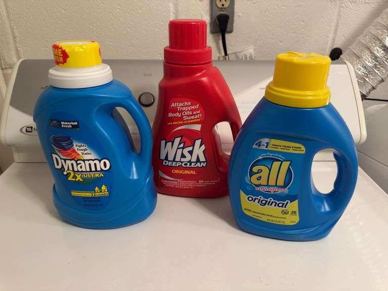 LAUNDRY DETERGENT (x3) NEW/FULL