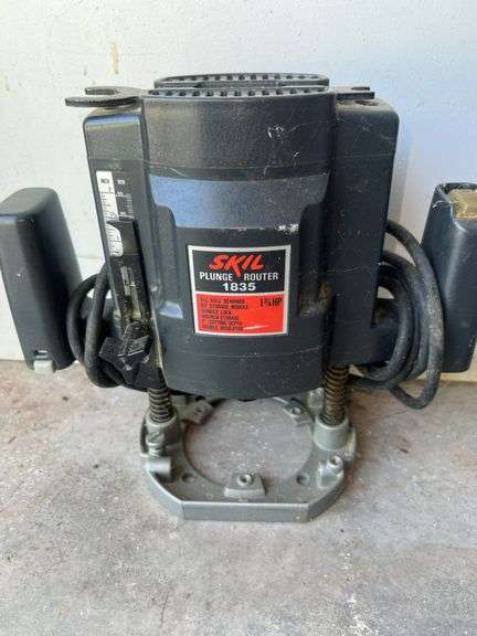 Skil Plunge Router 1835