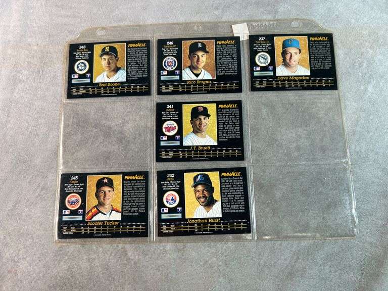 Assortment of Baseball Cards