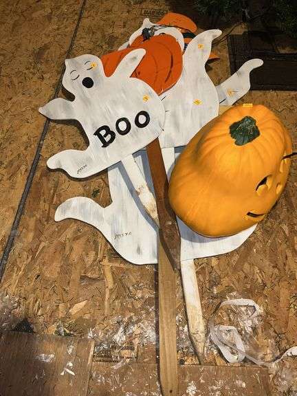 Halloween Decor