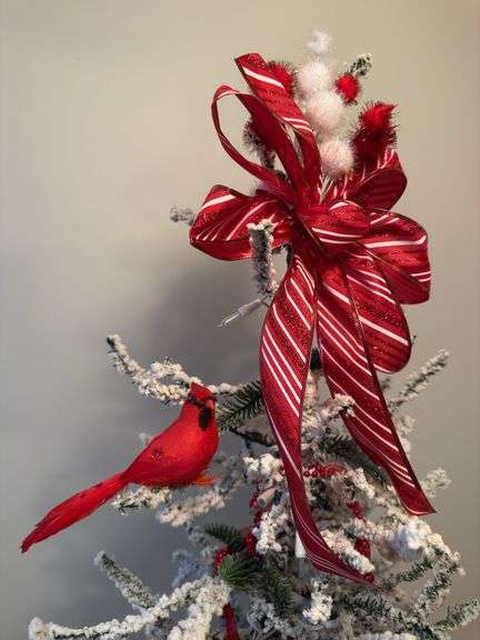 WHITE BOX CHRISTMAS CARDINAL WITH PRE-LIT TREE