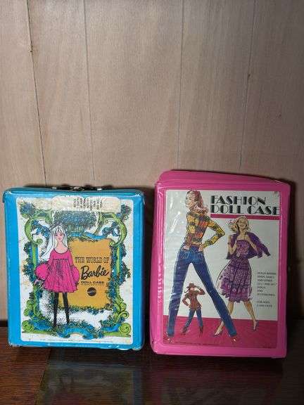 VINTAGE “THE WORLD OF BARBIE” DOLL CASE AND FASHION DOLL CASE WITH DOLLS AND CLOTHES