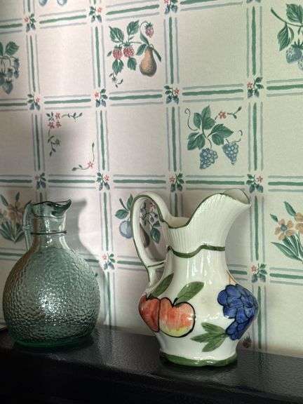 PFALTZGRAFF UTENSIL HOLDER, SALT AND PEPPER SHAKERS, MINI OIL PITCHERS, MAGNETS, LITTLE WALL DECOR,