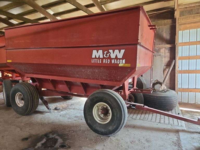 M & W Little Red Wagon grain cart