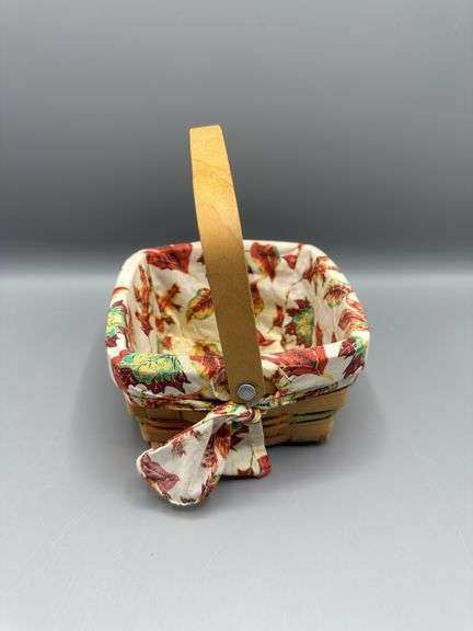 WOVEN BASKETS AND PLASTIC SERVING TRAYS