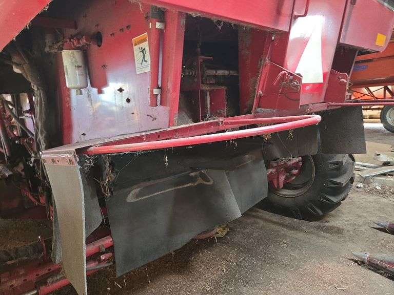 Case IH 2388 Axial- Flow Rotary Combine