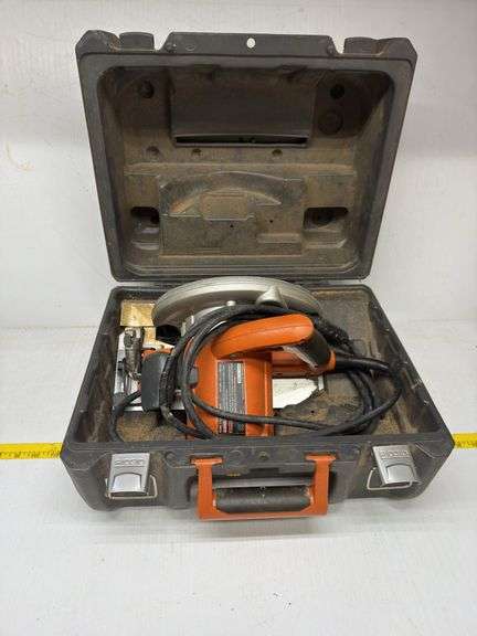 Rigid 7-1/4" Circular Saw w/ Case