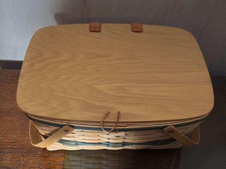 VARIETY IF BASKETS, ROYCE CRAFT PICNIC BASKET, WOOD CRATE