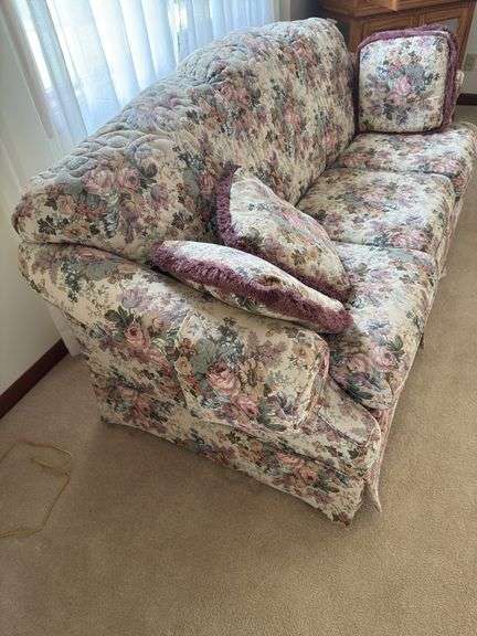 CHARLES SCHNEIDER FLORAL UPHOLSTERED SOFA *GREAT, LIKE NEW CONDITION*