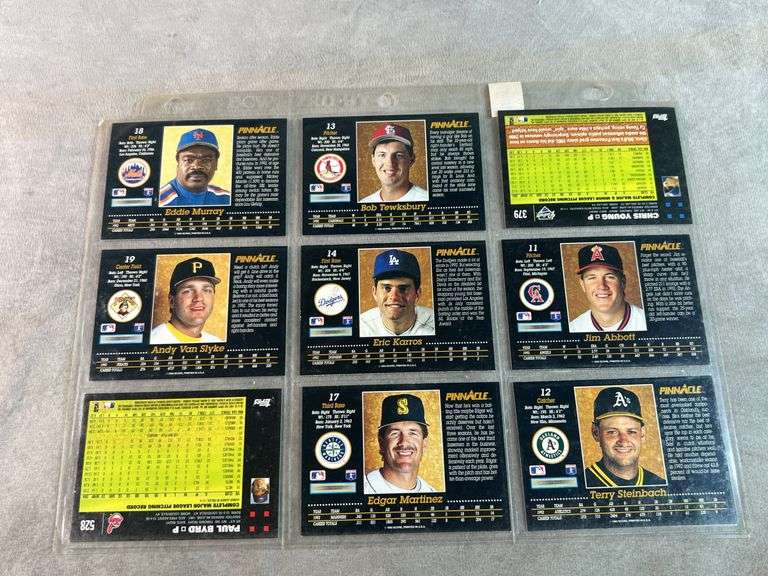 Assortment of Baseball Cards