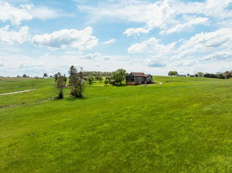 5.5 Acres, 403 ft frontage, Building Site