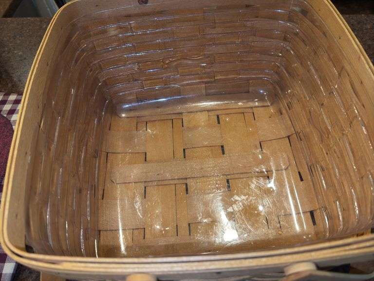 Longaberger Apple Picnic Basket