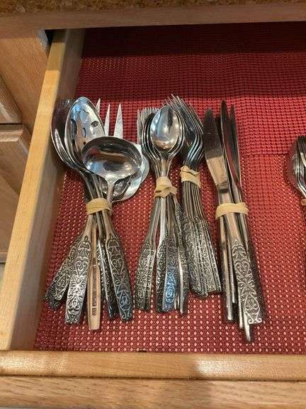 8 Place Setting National Valinda Stainless Flatware
