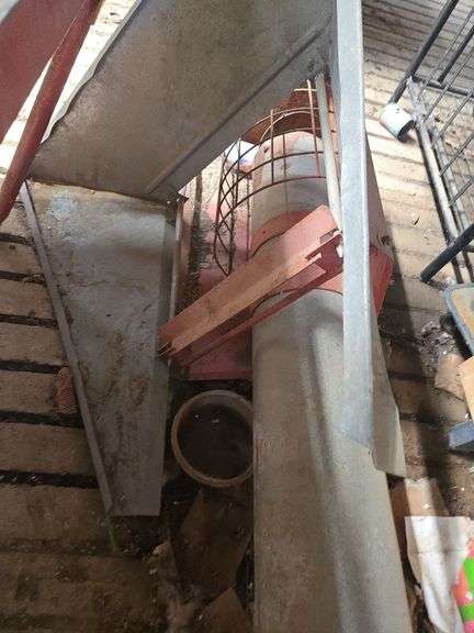 Hi-Cap 40 Grain cleaner w/ auger