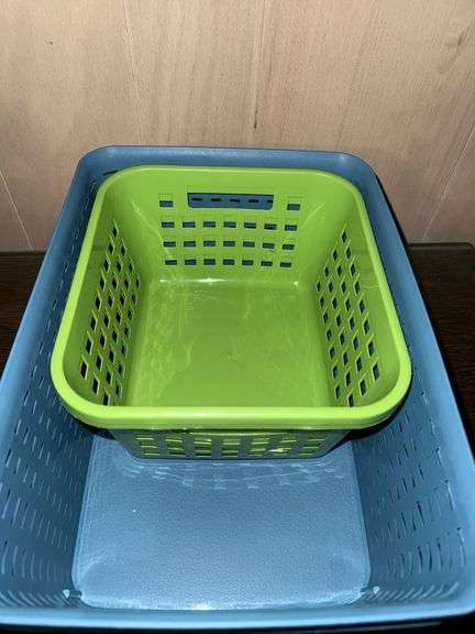 PLASTIC ORGANIZER BASKETS AND PAIR OF WASTE BINS