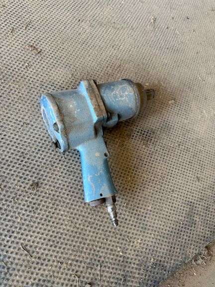 Uncataloged Items- Onsite Bidding Only For This Lot Items! click lot to view photos