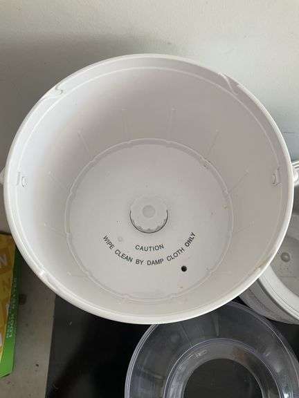Cuisinart Frozen Yogurt and Ice Cream Maker