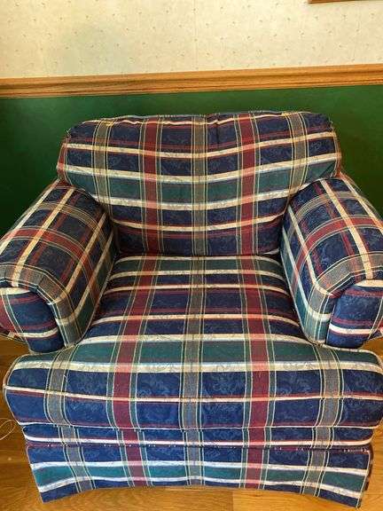 Decorative Plaid Pattern Arm Chair