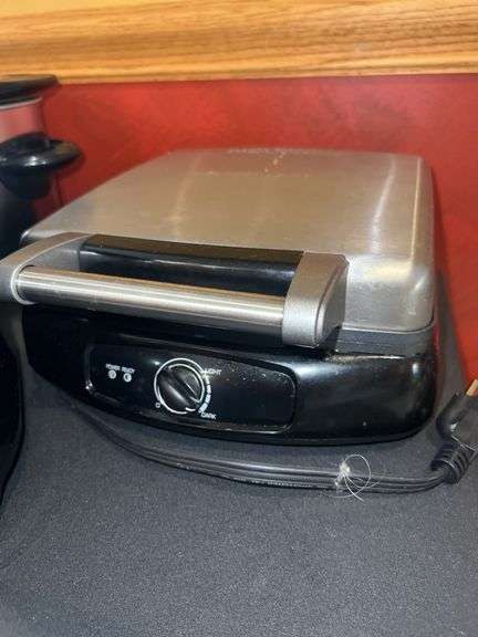 Black and Decker 4 Piece Toaster, Farberware Waffle Press