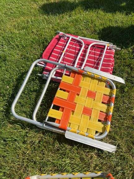 (4) Foldable Lawn Chairs