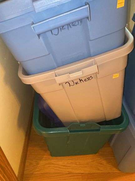 Assortment of Totes