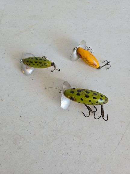 Vintage Jitterbug lures